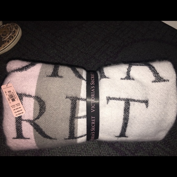 Victoria's Secret Other - nwt Victoria secret blanket