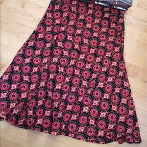 Lularoe skirt