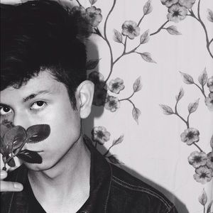 Meet your Posher, Adrian