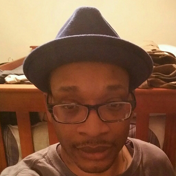 Meet your Posher, Chris - Picture 2 of 2