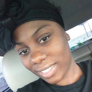 Meet your Posher, Rolanda