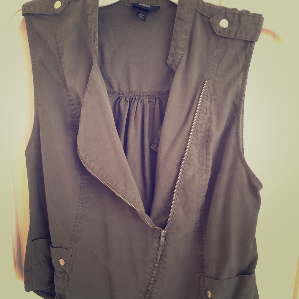 Olive green fashion vest in size medium