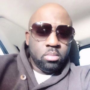 Meet your Posher, Vic