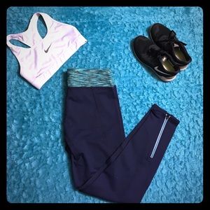 Leggings with zippers