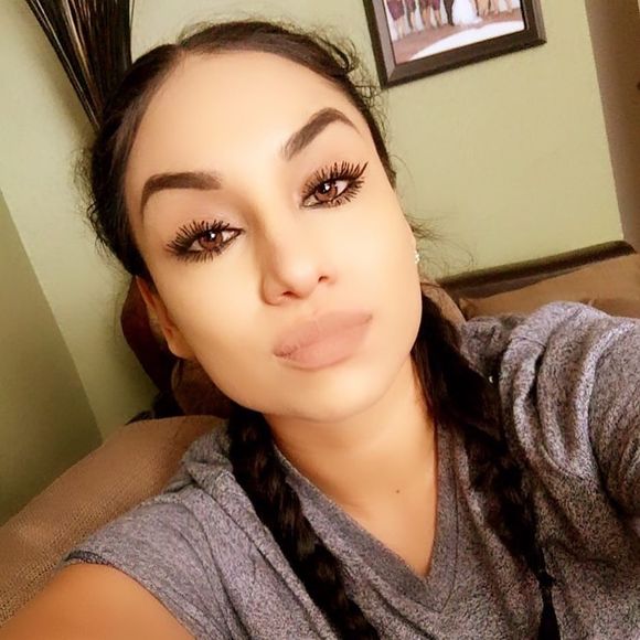 Meet your Posher, Karla - Picture 1 of 1