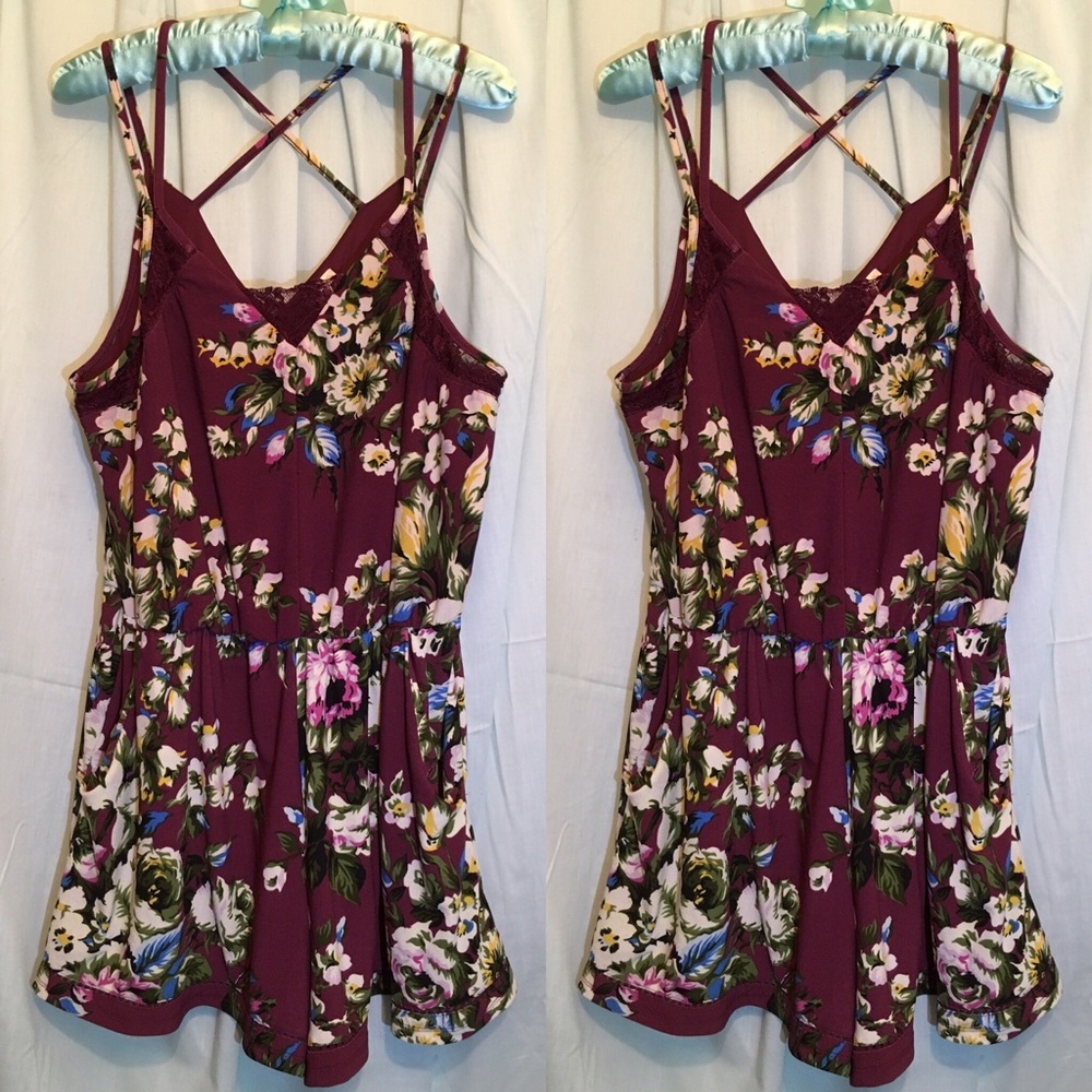 Xhilaration floral romper with pockets