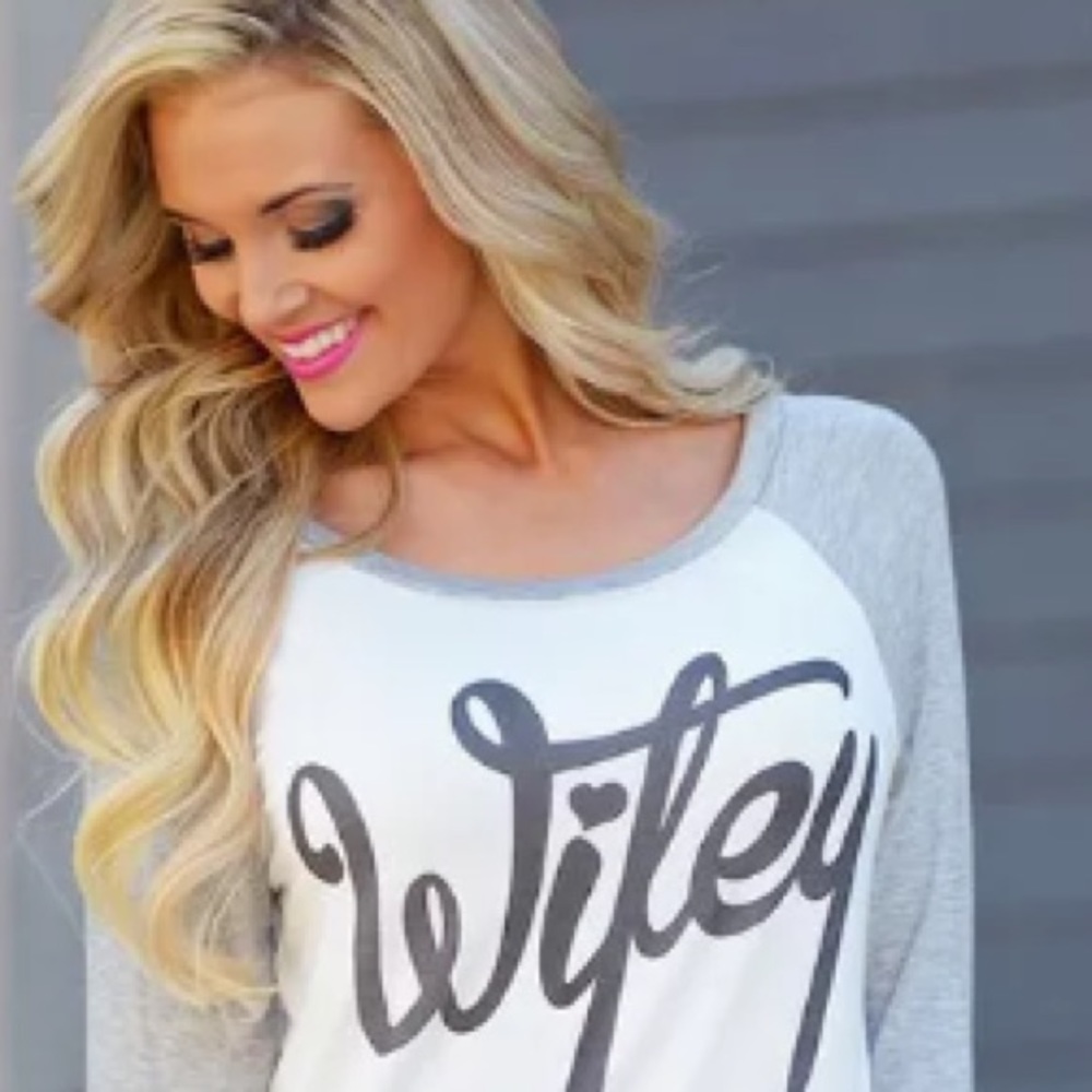 💖 White & Gray "Wifey" Baseball Tee Shirt 💕 - Picture 4 of 4