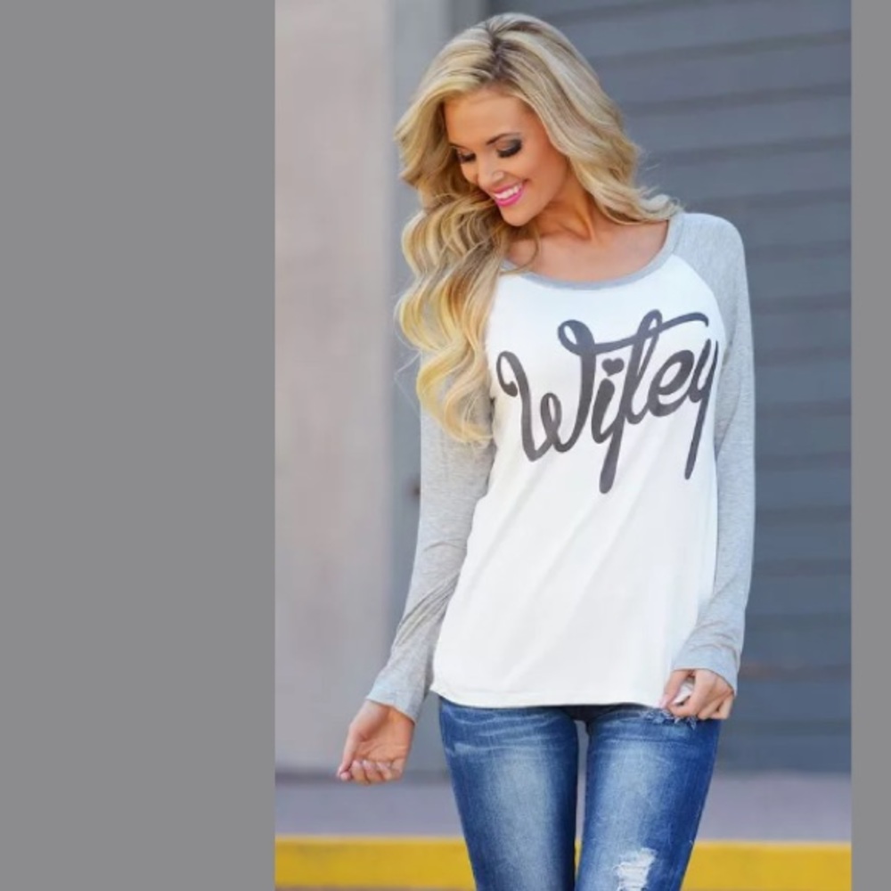 💖 White & Gray "Wifey" Baseball Tee Shirt 💕 - Picture 3 of 4