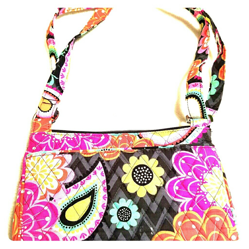 Vera Bradley Purse with ID / card storage.