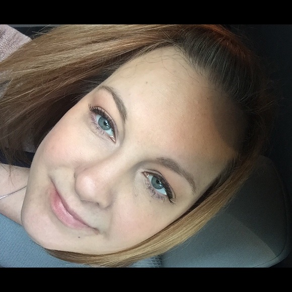 Meet your Posher, Keely - Picture 1 of 1