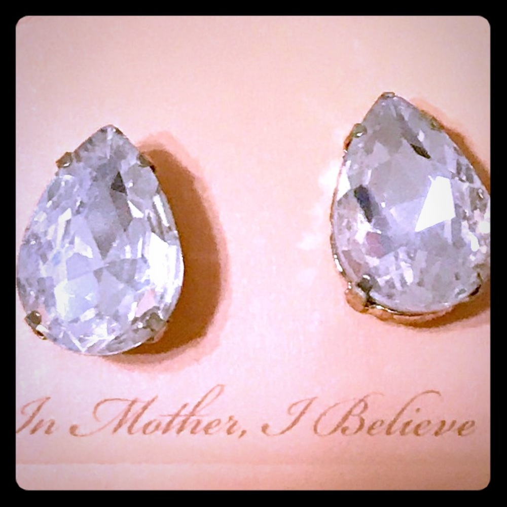 🎈SALE Pear Shaped Crystal Earrings [JW-79]