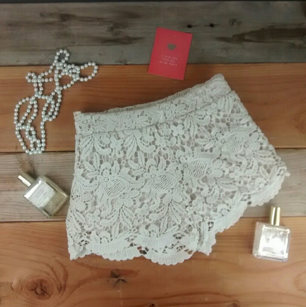 Cute Lacy White Shorts