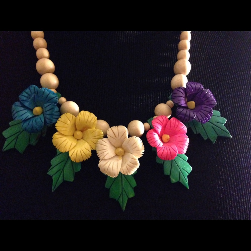 Vintage 1970's handmade wood necklace