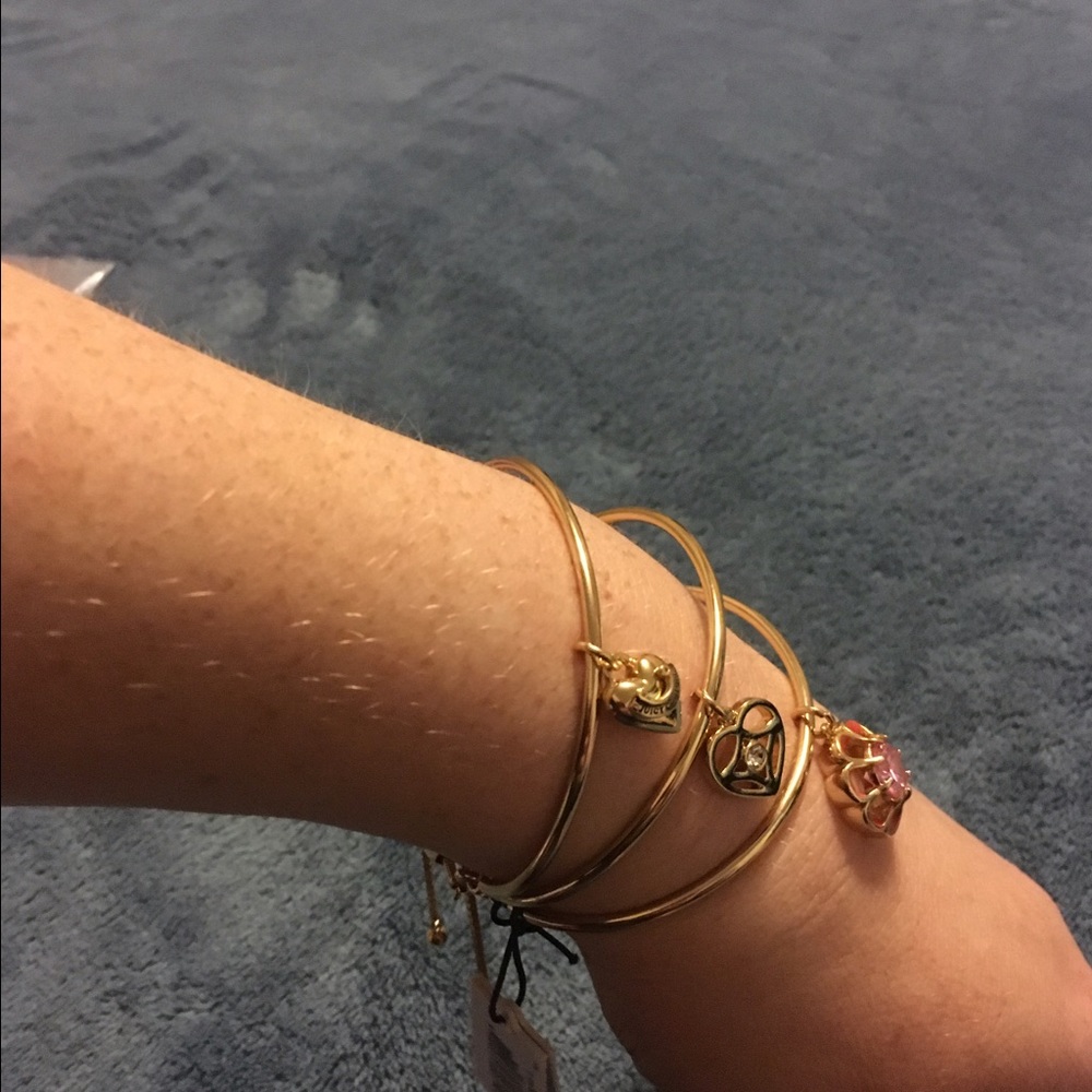 2 piece Juicy Couture Flower Cluster Bangle & Ring - Picture 3 of 4