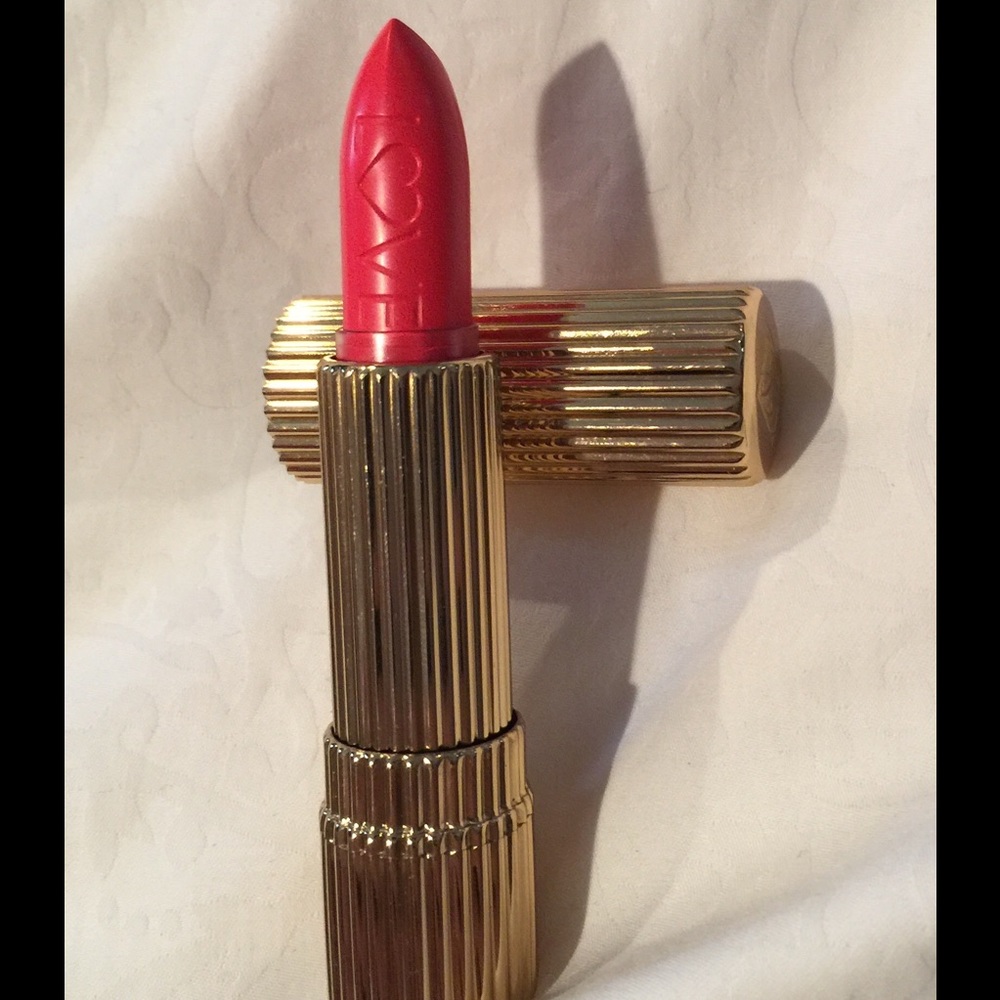 Estée Lauder Brand New Lipstick