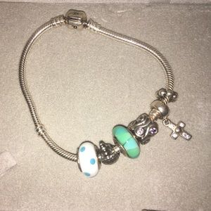 Pandora bracelet with 5 charms