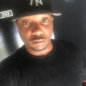 Meet your Posher, Dominic