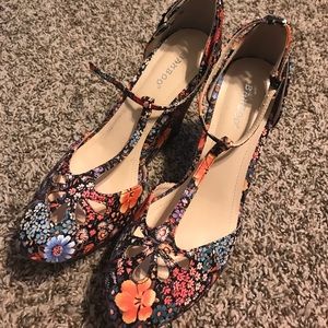Floral Platform Wedges