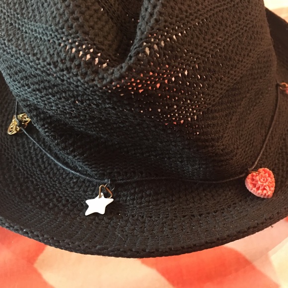 Hat - Picture 4 of 4