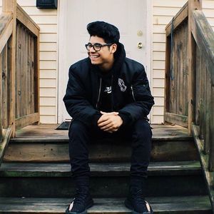 Meet your Posher, Jose