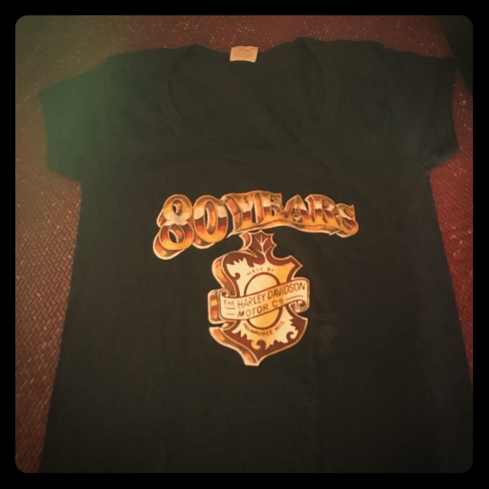 Women's black Harley Davidson tshirt