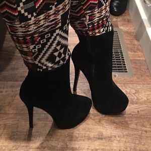 ⚡️Black Red Bottom Booties. Worn only to try on!⚡️