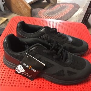Black work tennis shoes
