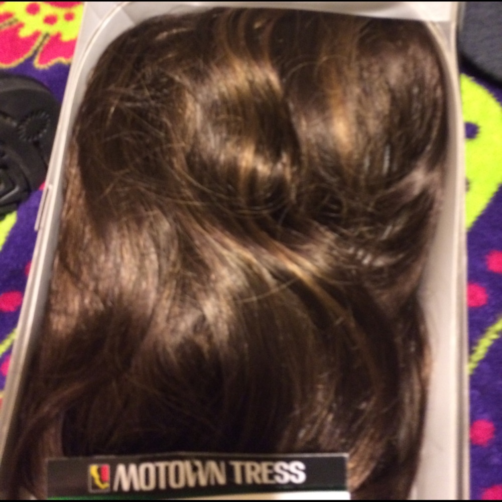 Full wig - Picture 3 of 3