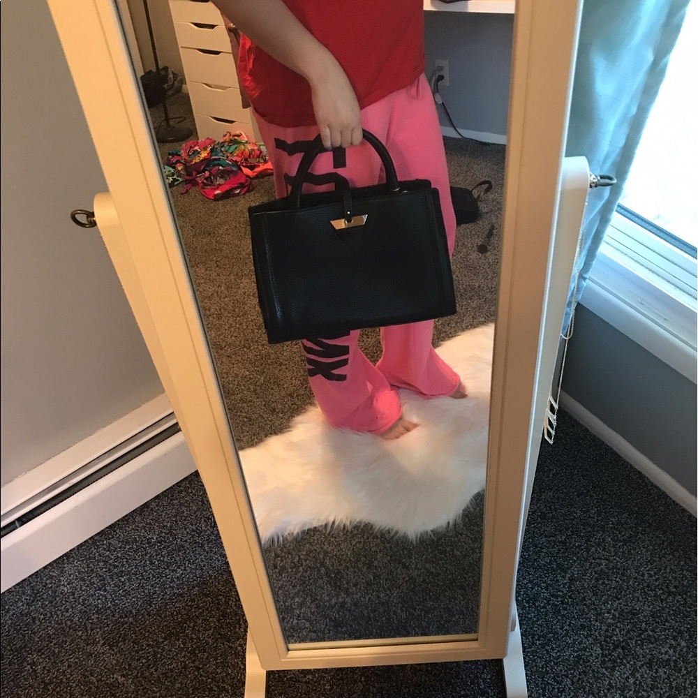 classic satchel - Picture 7 of 8