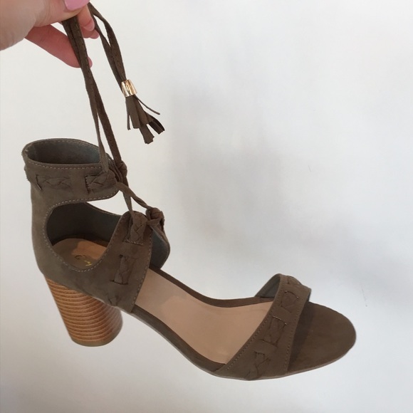 🚫SOLD OUT🚫 Lace Up Heels - Olive - Picture 5 of 5