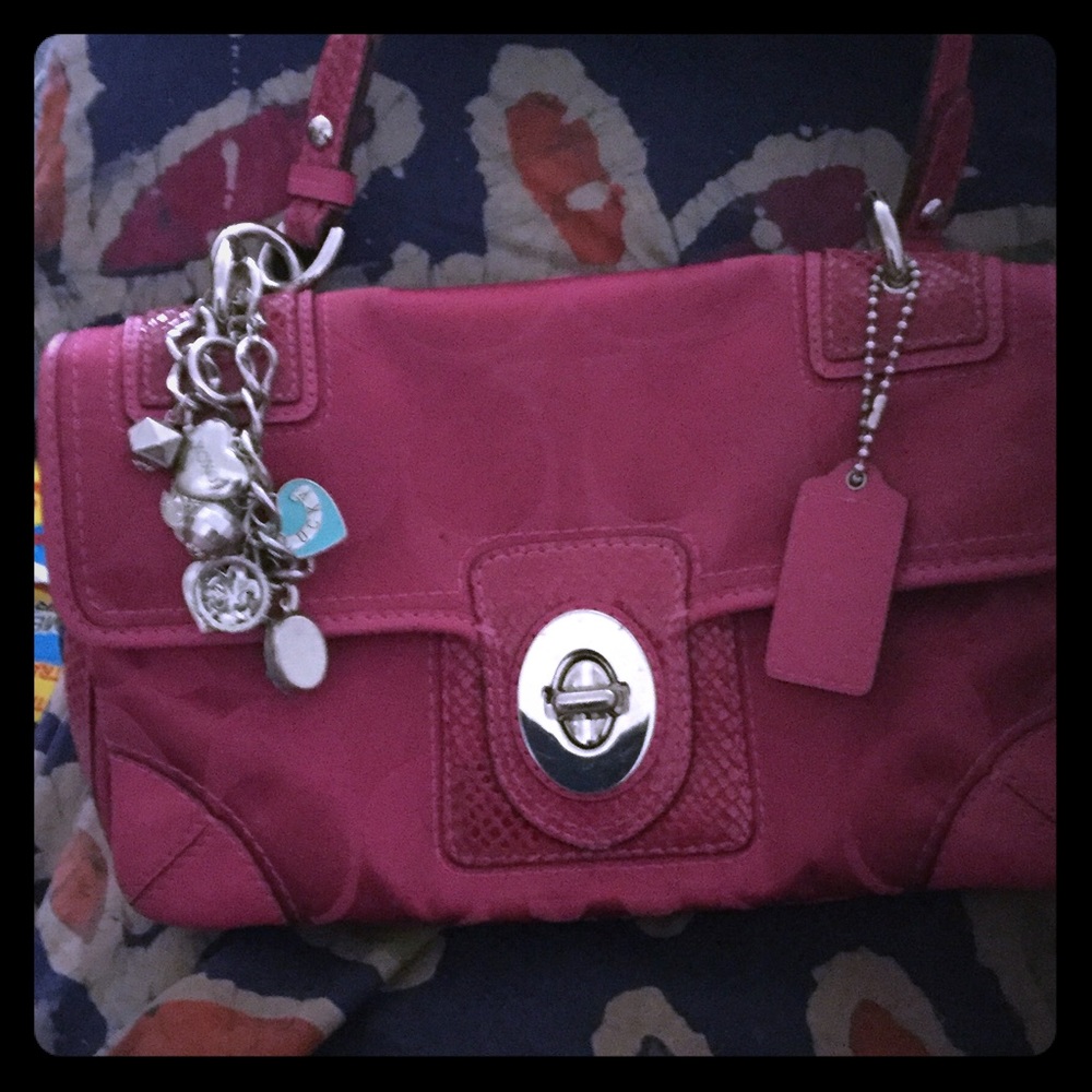 Authentic 💃👜 less used, clean