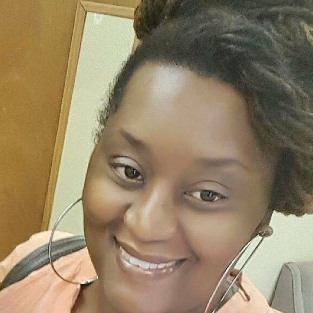 Meet your Posher, Renee