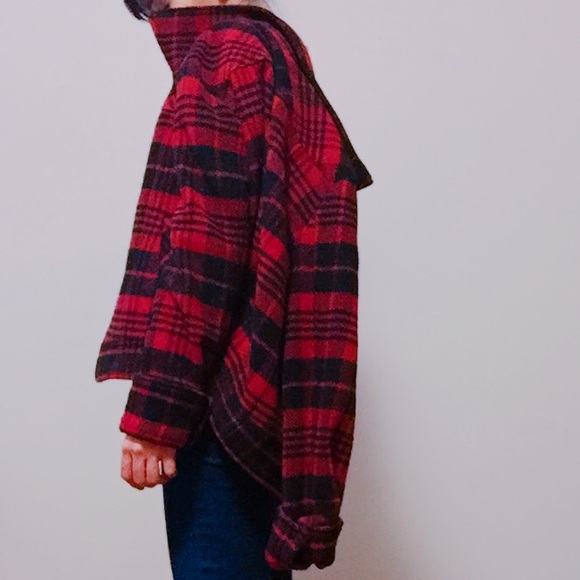 ❗SOLD❗LIKE NEW WOOL BLEND PLAID ZIP UP COAT - Picture 3 of 6