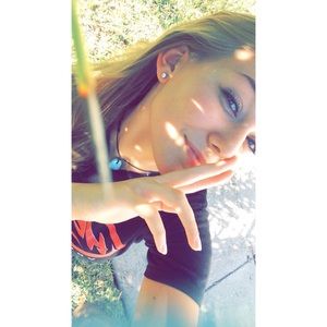 Meet your Posher, Cristina