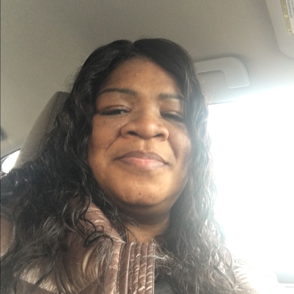 Meet your Posher, Leslie