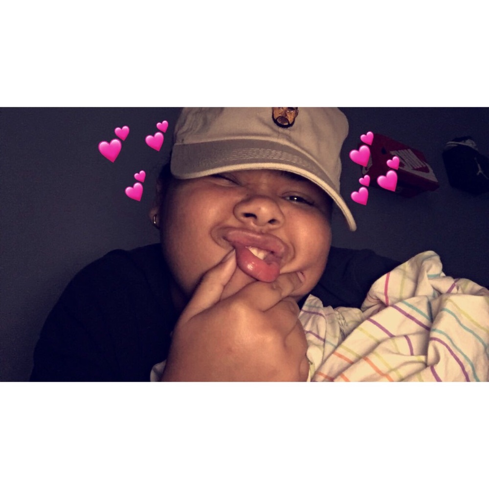 Meet your Posher, Rochelli