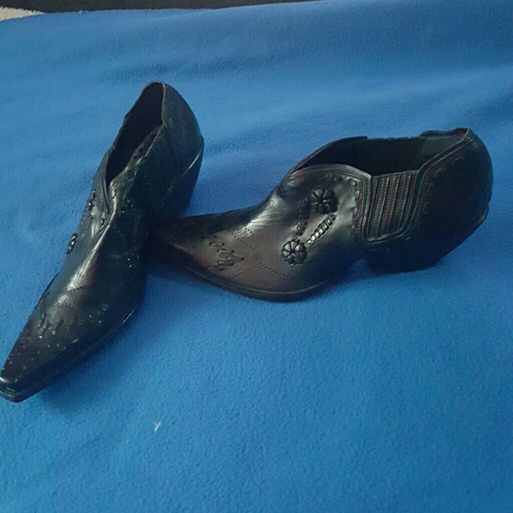 BCBG Western Shoes