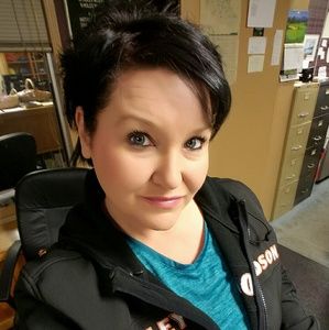 Meet your Posher, Denise