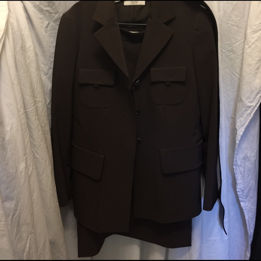 Prada Drk Brown microfiber 2pc suit size 46