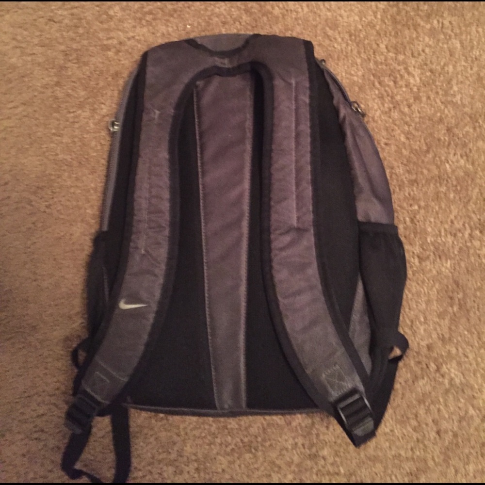 Nike backpack - Picture 2 of 2
