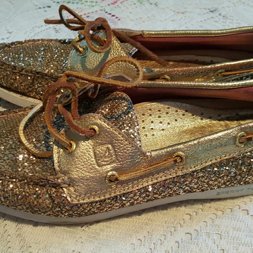 Sperrys gold sparkly shoes sz 8 loafers