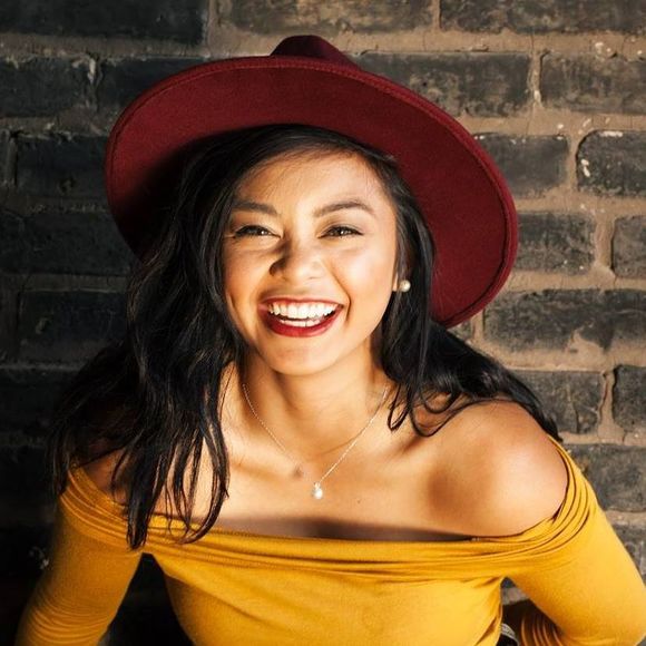 Meet your Posher, Jessica - Picture 1 of 1