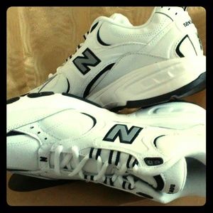 Men's New Balance 406 Sneakers NWT Size 9