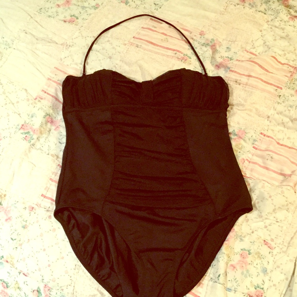 Jaclyn smith bathing suit never worn