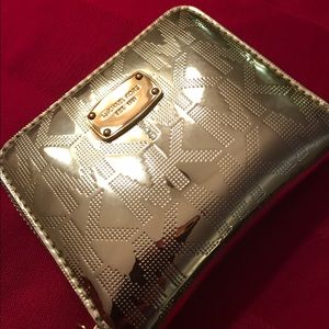 NEW MICHAEL KORS Small Wallet