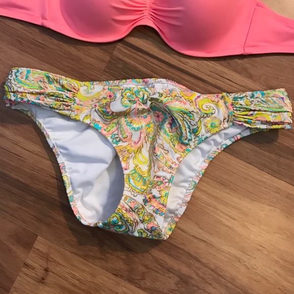 Victoria Secret swimsuit bottoms only!☀️ - Picture 1 of 3