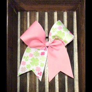 Cheer Bow