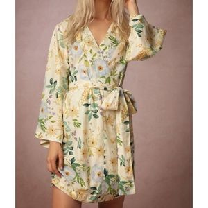 Floral kimono robe size large