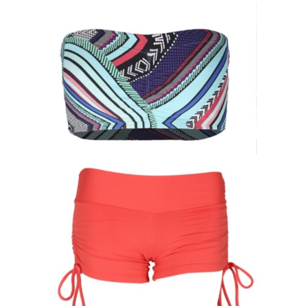 Liquido Yoga Outfit  Aztec Bandeau Top + Shorts 🕉