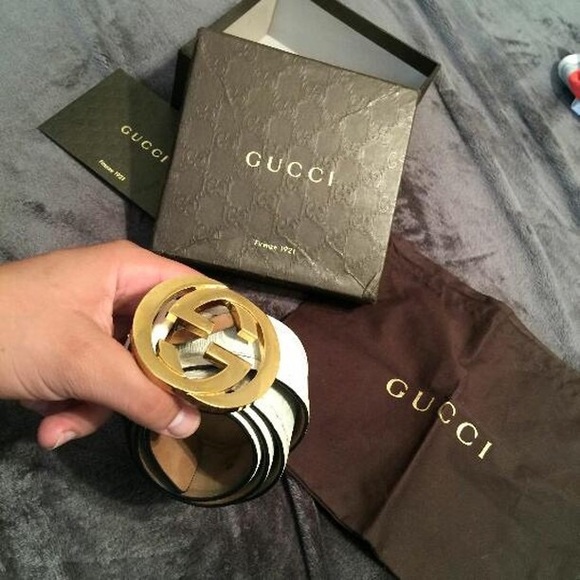 A Gucci belt - Picture 4 of 4